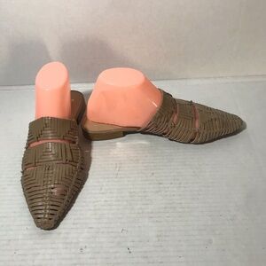 Matisse Beige Leather East End Slip On Flats Mules Sz 8M